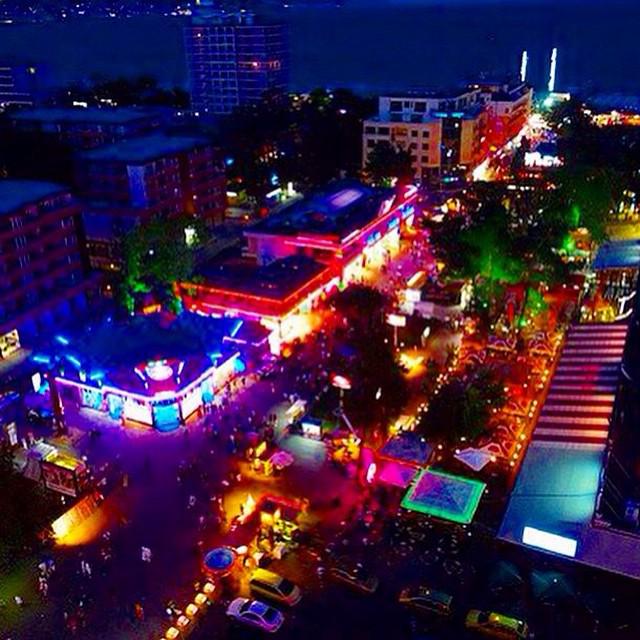 SunnyBeach2016's tweet photo. Where the magic happens! 🎉🍹🍻🍸🍷🎶🎶😀

#SunnyBeach #SunnyBeach2016 http://t.co/kpAKbXkxj1