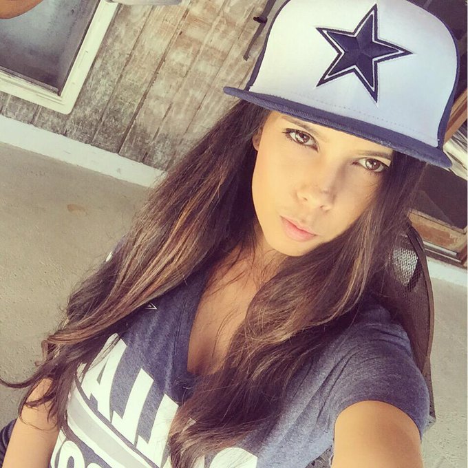 Football Sunday's have my ❤️ Who are you rooting for?! #cowboysnation #cowboys #playmatecharlotte #playmate<a href="/tag/playmate"class="tags"><span>#playmate</span></a><a href="/tag/cowboys"class="tags"><span>#cowboys</span></a><a href="/tag/cowboysnation"class="tags"><span>#cowboysnation</span></a><a href="/tag/playmatech"class="tags"><span>#playmatech</span></a>