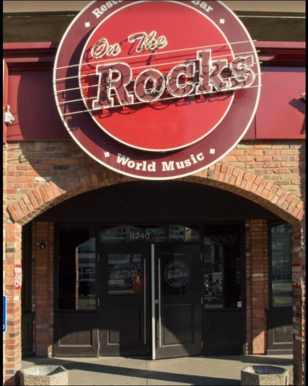 gooliersgo's tweet photo. Going to on the rocks to to get primed up for ACDC #lovehurts #runningwithdevil http://t.co/VzQuM8sX6B