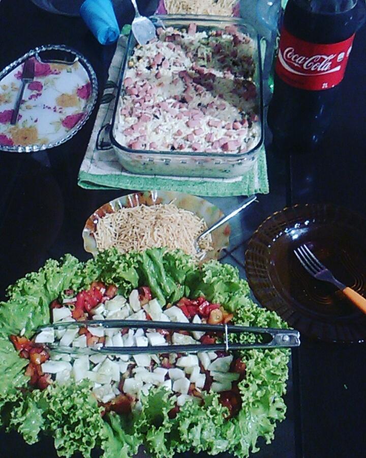 kaiio_SS's tweet photo. Almoço de domingo 😋😋🍃 http://t.co/9A5tiGYYYK