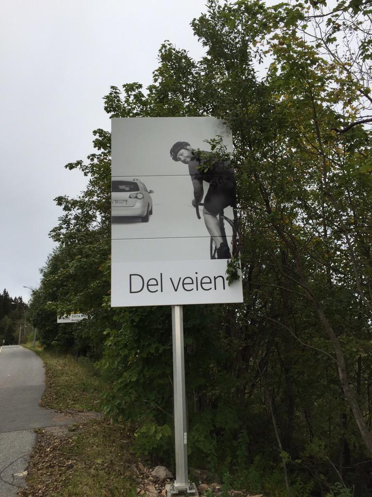 En sådan här skylt och sådant tänk tycker jag vi behöver i Sverige också! #delveien #delavägen #trafik #säkerhet