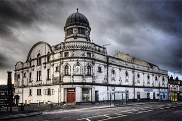 Tim_Burgess's tweet photo. Retweet to win! 2 tickets. Oct 1st, Sheffield in a 1920s cinema with me, Paddy, Dave &amp; Riding The Low (winner 11pm) http://t.co/DUSkCHxcRu