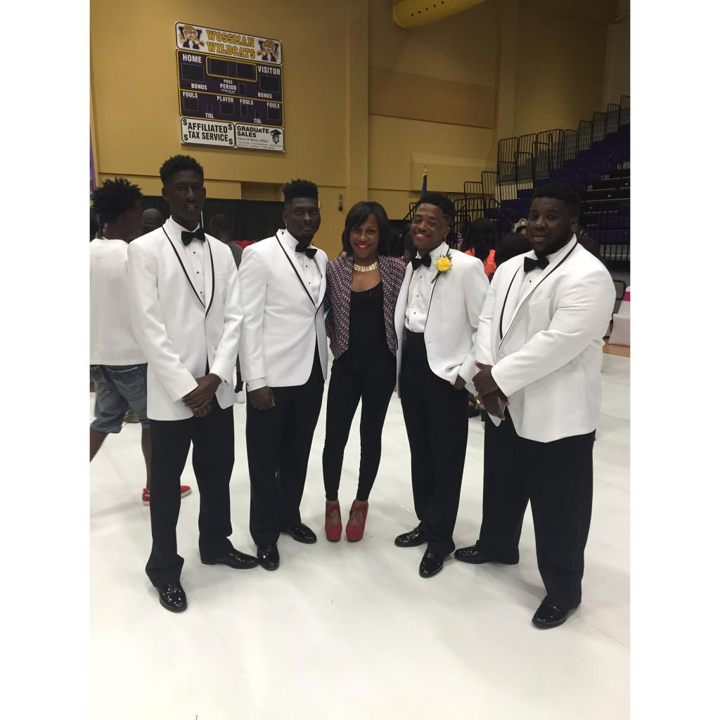 WillowsMuva's tweet image. ѕo нandѕoмe, well dreѕѕed genтleмen◻️◽️▫️...
#forgottenupload @_trendymf