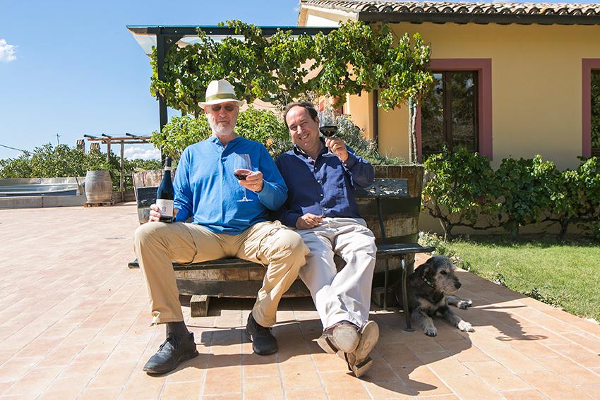 AntonelliVini's tweet photo. Oggi in cantina a Montefalco con l'attore americano James Cromwell http://t.co/We0yhKnhG7