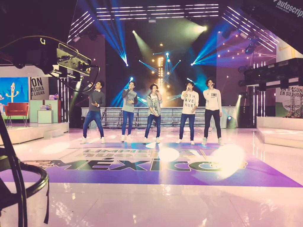 tweetdelunavia's tweet image. RT si viste a @somosCD9 en #LimpiemosNuestroMexico @aztecatrece #CD9EnAztecaLNM