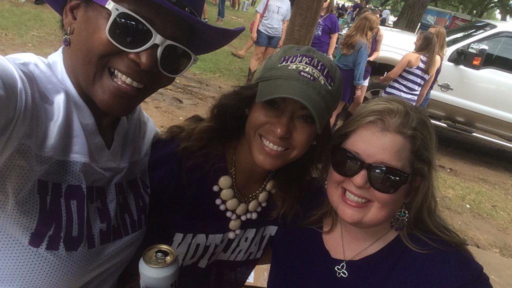 LathesTowns's tweet photo. A BIG SHOUT OUT🎉🎉2ALL the Texans who supported the TarletonState AT&T tailgate! #TarletonTradition #SpiritOfTarleton http://t.co/9zvC5aQiE8