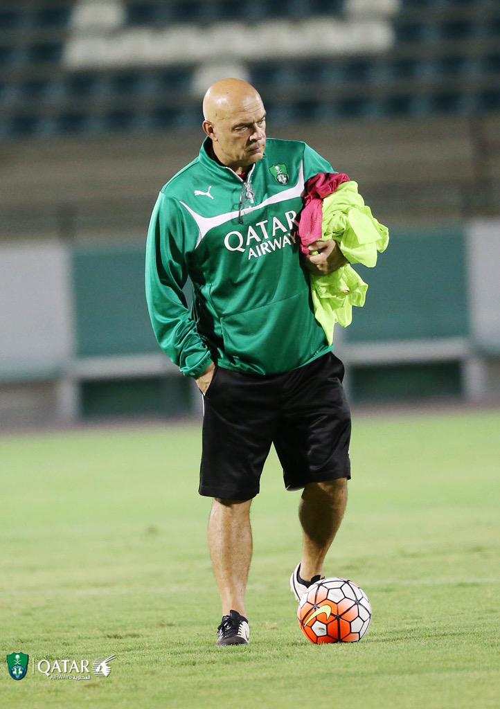 ALAHLI_FC's tweet photo. صور من تدريبات الفريق الأول اليوم الأحد ٢٠ سبتمبر ٢٠١٥م
#AHLIFC http://t.co/rwTuKt9edp