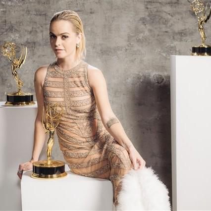 InsideOITNB's tweet photo. GOOD LUCK ORANGE FAMILY @TarynManning @OITNB http://t.co/4Jy33uuS5L