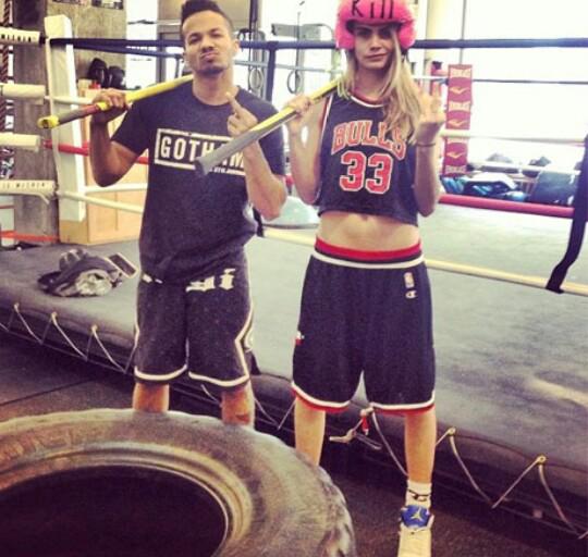jadezhell_fire's tweet photo. This is how we prepare #FightNight #KillinIt http://t.co/UVoBKhGAhm