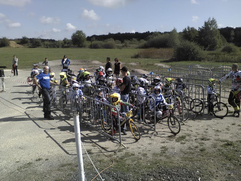 lavalito's tweet photo. Belle manche du Berry Sologne #bmx @chateauroux36 #watchthegate http://t.co/rsbl5Pef2q