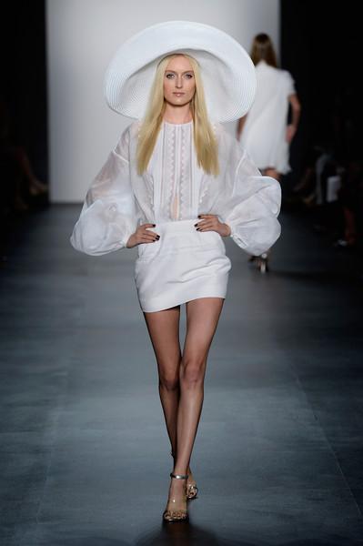 AModernEdge's tweet image. Elegant in white. by Zang Toi