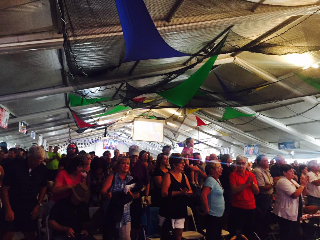 PEI_Shellfish's tweet image. Standing ovation for all of the amazing Prince Edward Island Fishermen &amp;amp; the industry! #shellfish20th