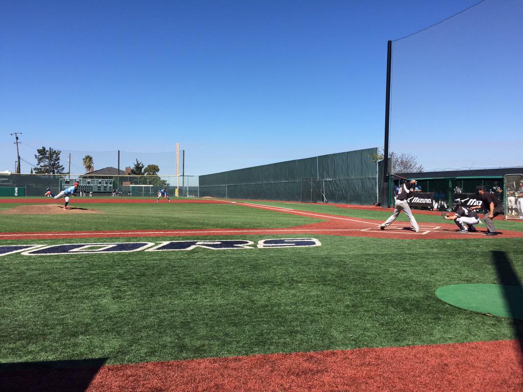 NateTrosky's tweet photo. Batter up! Game 2 is underway! #bayareashowcase #mizunobaseball #lovethisgame http://t.co/zaGrntNAkJ