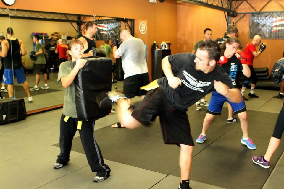 KravSimi's tweet photo. #tb test day
#simivalleykravmaga #backkicks #kicks #selfdefense #krav #kravmaga #fitness #cardio #health http://t.co/RmaHJL7jUR