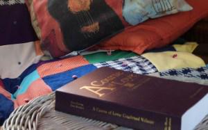 Staying “in life” with sharing and story acourseoflove.com/staying-in-lif…