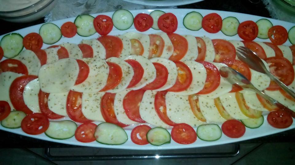CaesarHotel's tweet photo. Evviva la #semplicità!#questasera #mozzarella alla #caprese al #buffet del #ristorante dell'#hotelcaesar,#cesenatico http://t.co/b5iGB24RmS