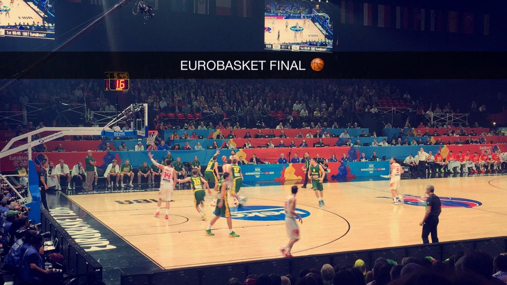ThomasCand's tweet photo. Quel évènement, l'#EuroBasket2015 a été une grande réussite, dommage pour nos bleus... Place à l'euro 2016 !!! 🏀🇫🇷 http://t.co/LO1QECME7i