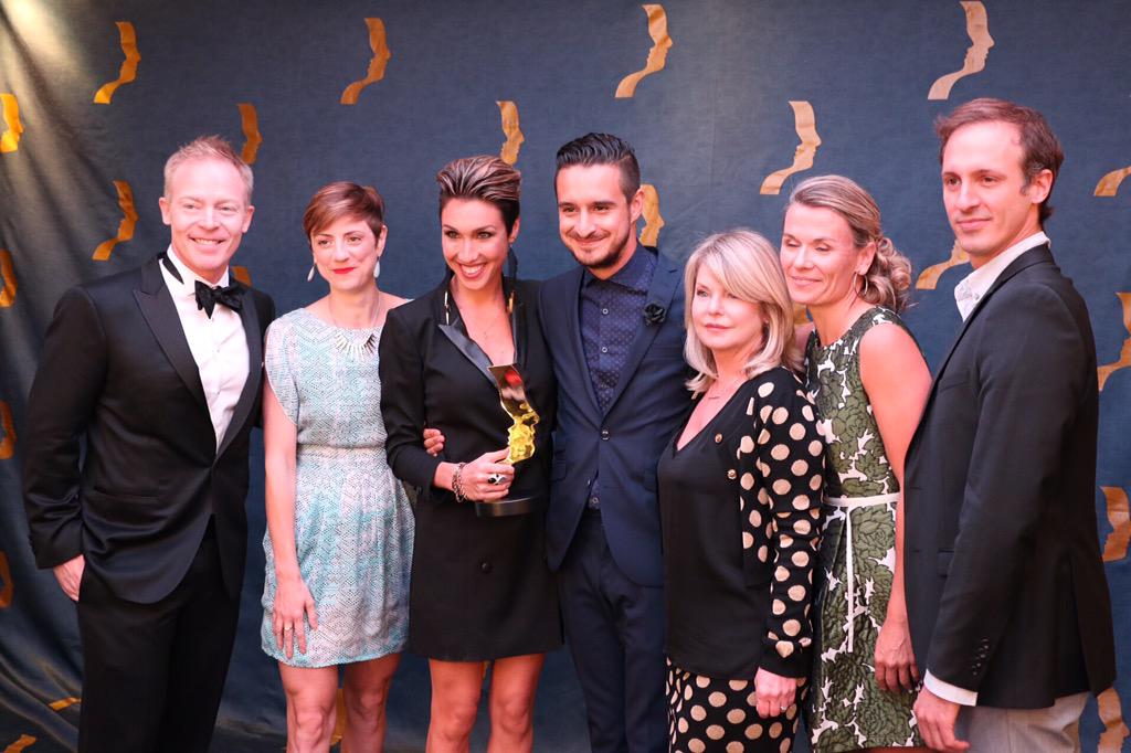 Prix_GEMEAUX's tweet photo. .@formulediaz Bien mérité! Photo souvenir ;) #GalaGemeaux http://t.co/cP0ywp7ZOW