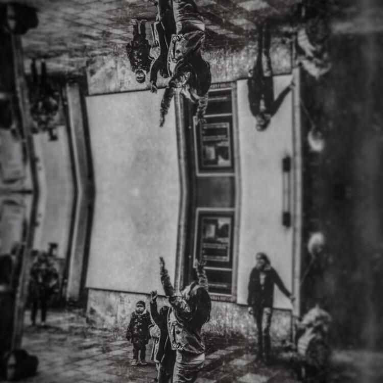 trystanoldfield's tweet image. What do you see when you look at this picture?