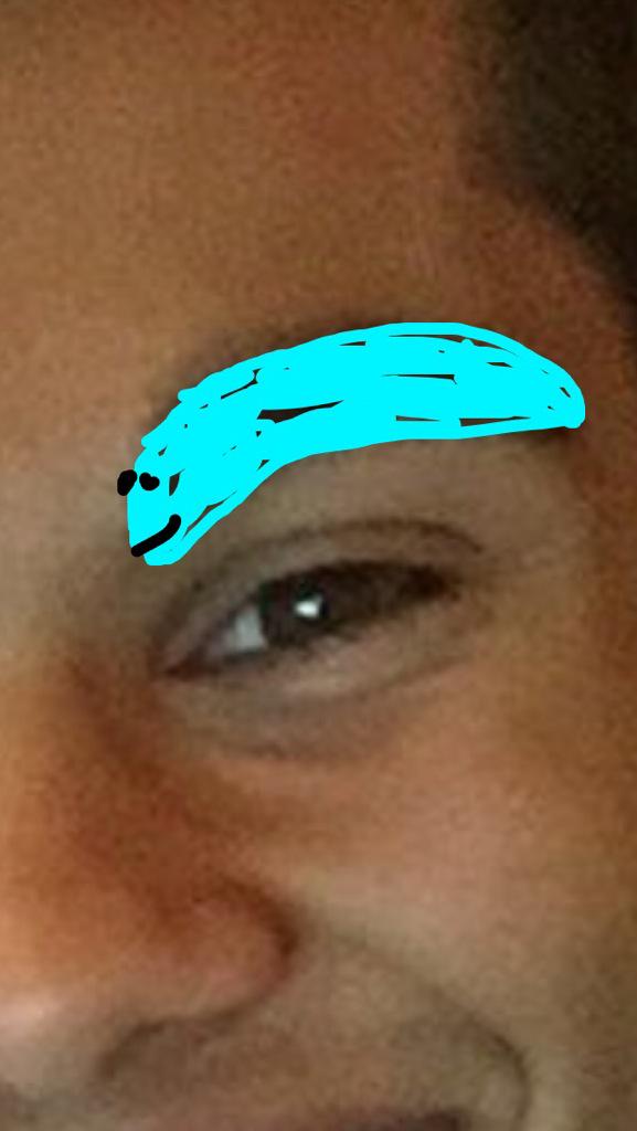 williamspetz's tweet photo. Plötsligt älskar jag mina ögonbryn http://t.co/UaPSLgEJyD