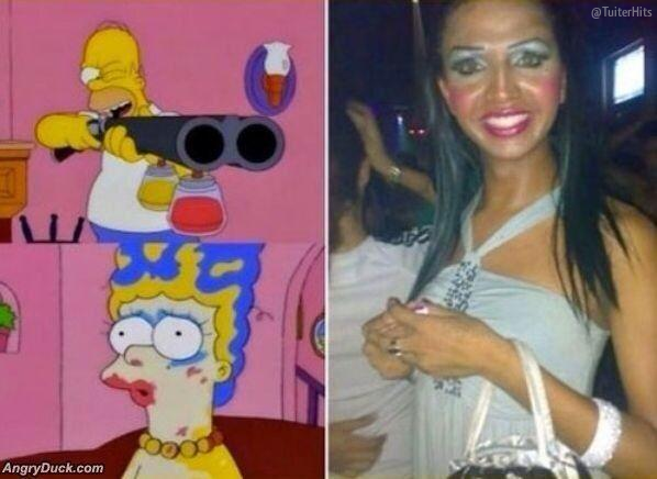 TuiterHits's tweet photo. La ha maquillado homer!!!!! Jaja http://t.co/O5onZssSkO