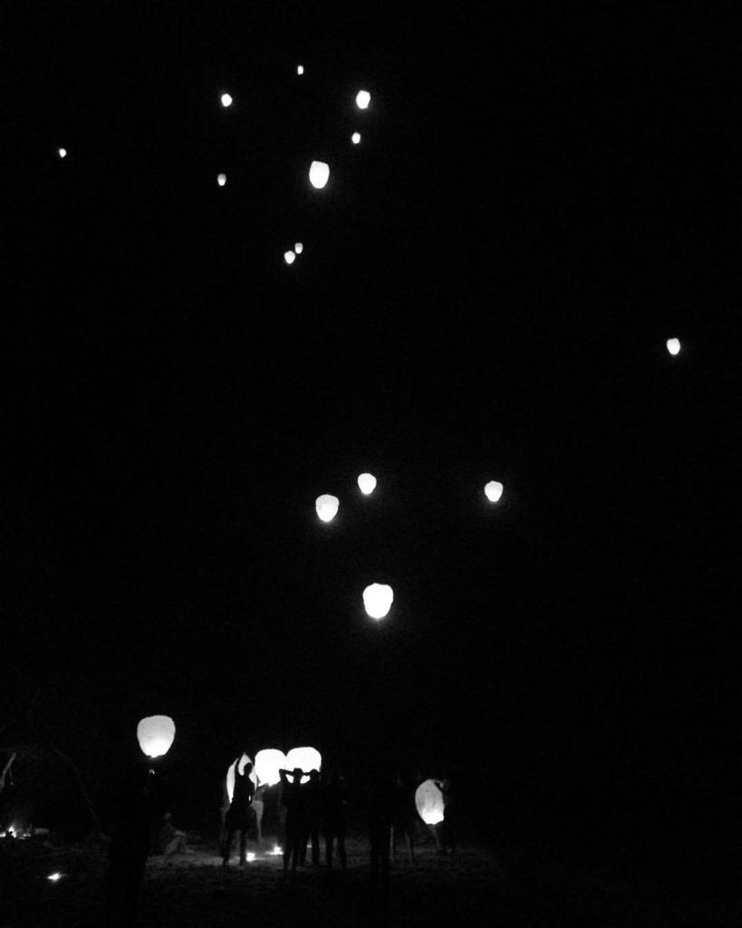 Kanhika's tweet image. To the moon.

#DesignProgram #orientation #beach #lantern ift.tt/1FVMv7e