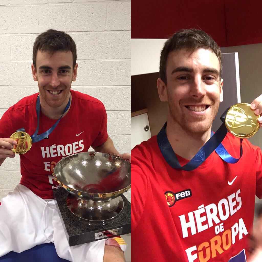 FansVClaver's tweet photo. PRIMER TÍTULO DEL AÑO Y TERCERA MEDALLA DE ORO. REYES DE EUROPA 👑💪🏻🏀🇪🇸🔝 http://t.co/L481BjEiRK