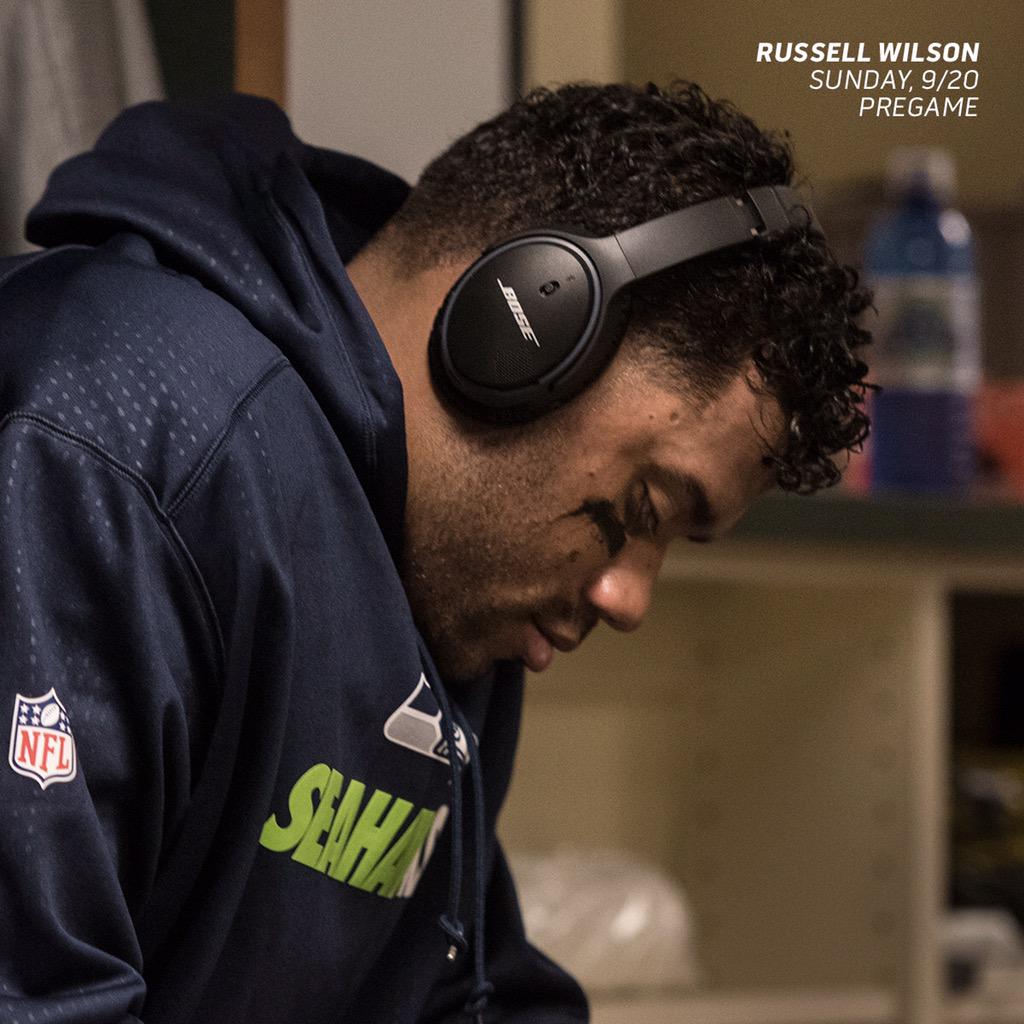 A setback is just a setup for a comeback. #BetterNeverQuits <a href="/DangeRussWilson/">Russell Wilson</a> #SEAvsGB