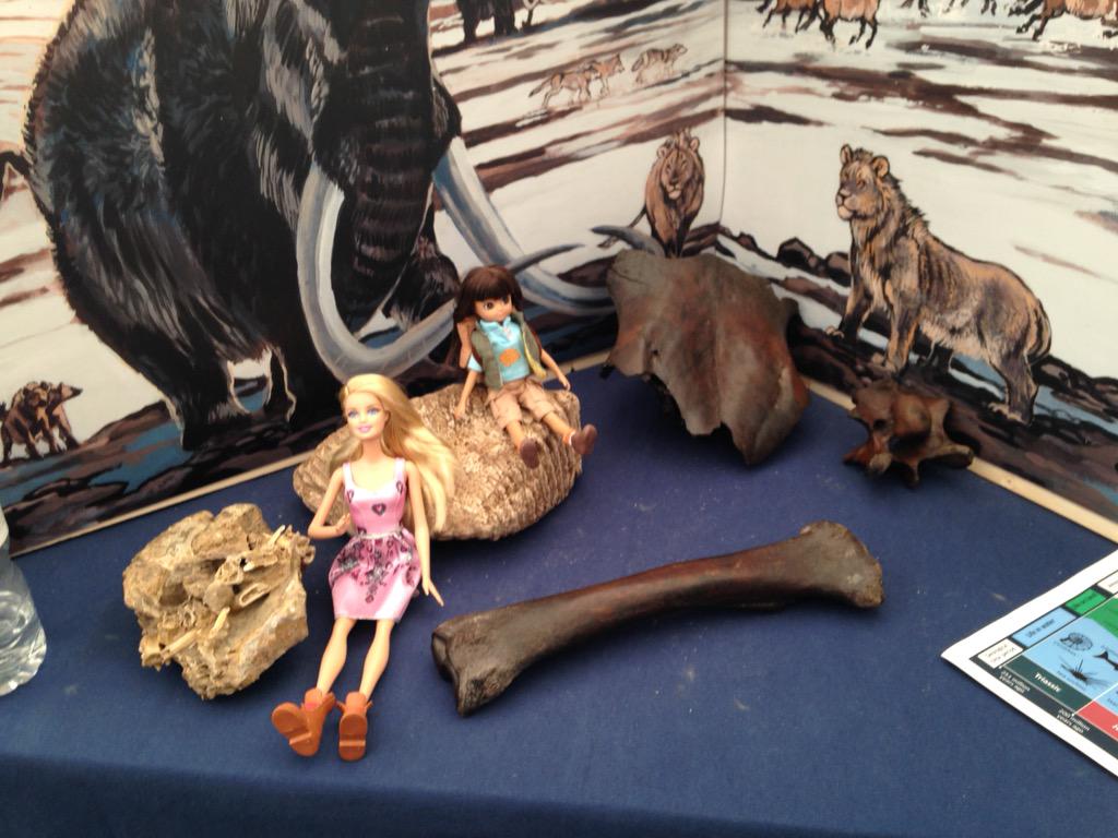 Pleased to meet Fossil Hunter Lottie <a href="/Lottie_dolls/">Lottie</a> on <a href="/ThePalAss/">The PalAss</a> stand at #yorksfossilfest