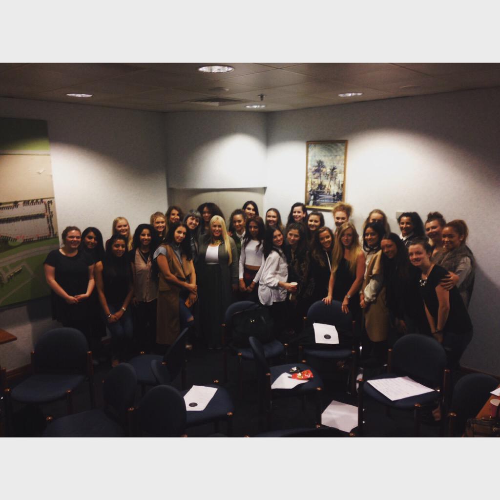 _tuesdaywilson's tweet photo. AW Collection launch for Team Trafford tonight! Clearly needed a Selfie Stick! #warestyle #teamtrafford http://t.co/VNJA6v7idt