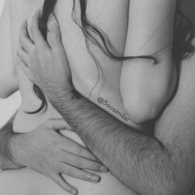 5SCS_Smut's tweet photo. Bouncing on top of #Ashtun while he get a solid grip on your skin, grunting as you whimpers slowly. #SmutSCS http://t.co/aWPdxRqaKw