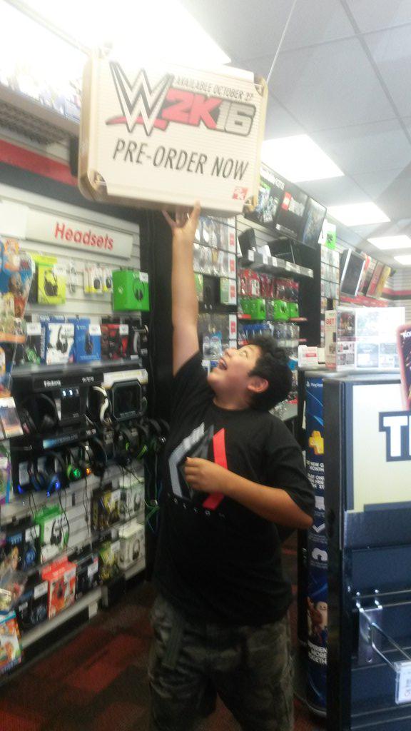 Manny_Cx_'s tweet photo. #WWE2K16 #sweepstakes @HeymanHustle @WWE http://t.co/yjwN837iis