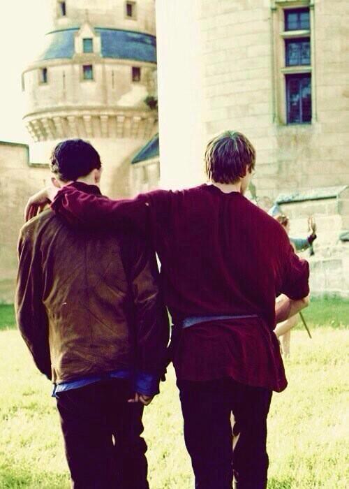 emilycritchie's tweet photo. ...the destiny of a great kingdom rests on the shoulders of a young man. His name? Merlin
#7yearsofMerlin http://t.co/d7QvGJYRcy