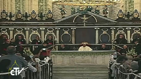 nmas's tweet photo. #ÚLTIMAHORA Inicia plenaria de Vísperas con sacerdotes, religiosos y seminaristas en Catedral de La Habana http://t.co/5zOV3vlKLO