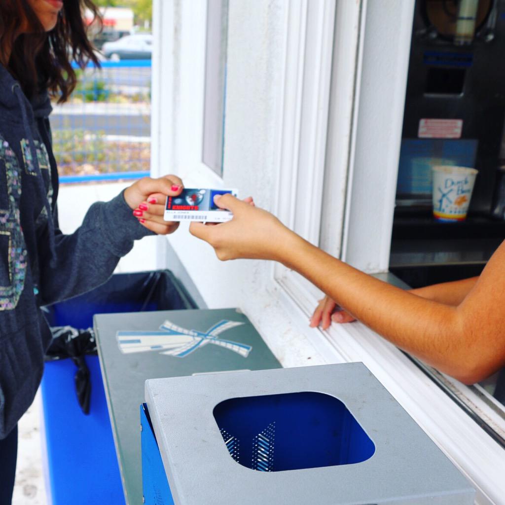 dbelkgrove's tweet photo. Don't forget to show your school ID to get .50 cents off on your purchase. #weloveyou #Septemberonly #dbeg http://t.co/1op6PA9uIx