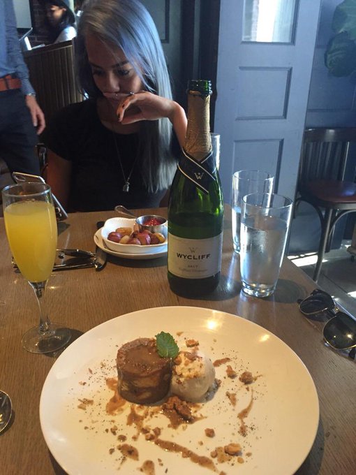 - @thejanicexxx ordered a side of potatoes for brunch because she is @JamesDeen's daughter http://t.