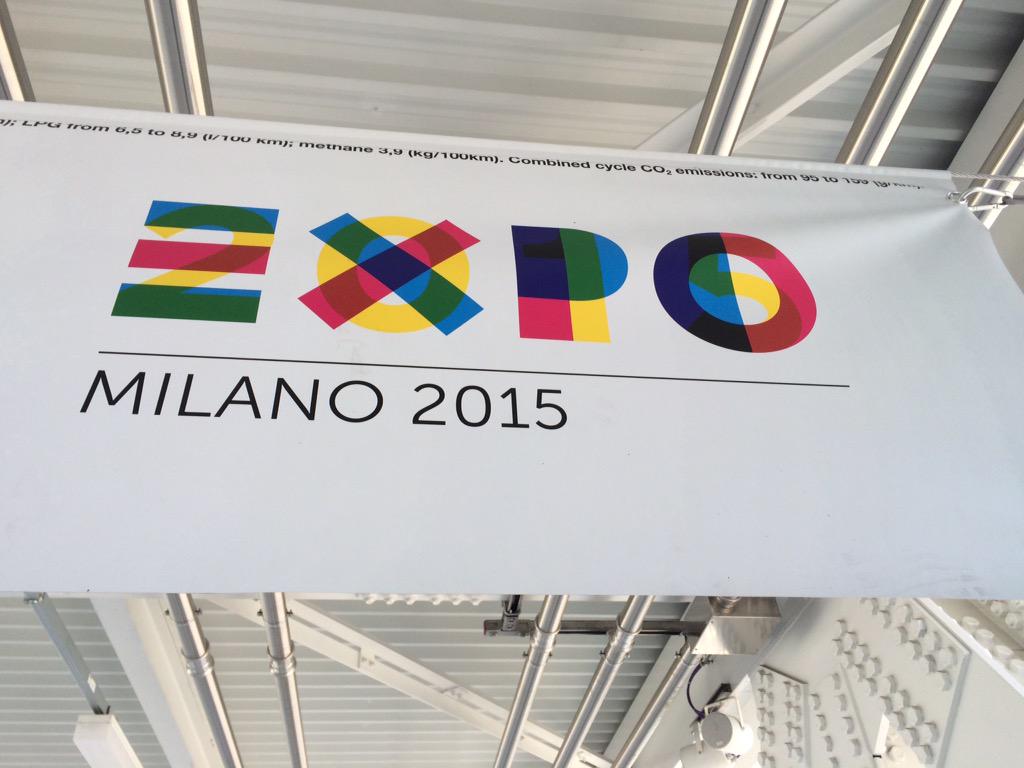 Scheltec's tweet image. Trieste vertoning Nederland Bloemenland #Hollandpaviljoen #FloraHolland op Expo 2015 Milaan.