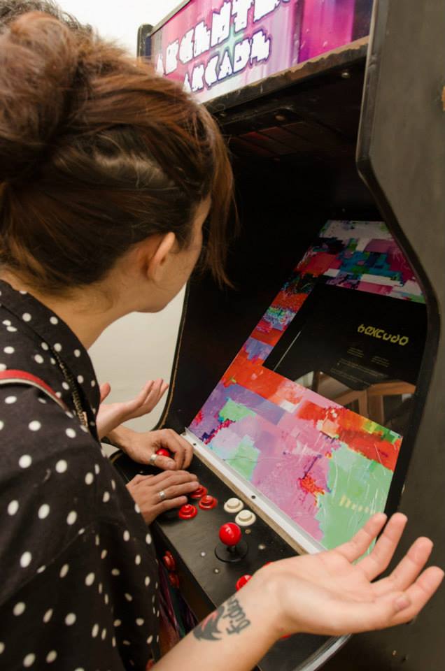 ArgentronArcade's tweet photo. El primer @ArgentronArcade puede jugarse en las fiestas #LetItVJ del @cc_matienzo http://t.co/lsoGV3Q436