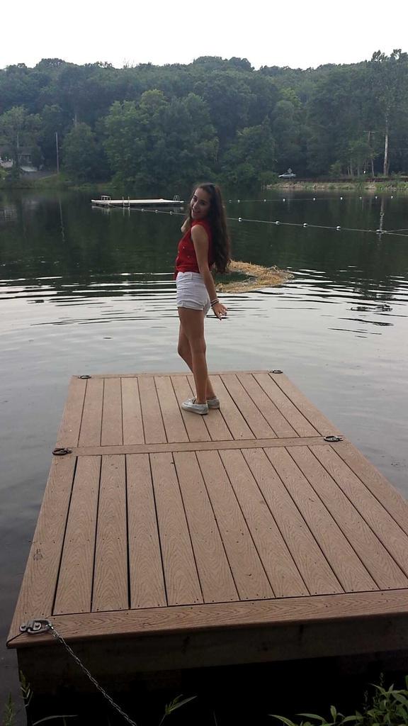 svveetcreeature's tweet image. #MeetTheSDKFam hey im sara i love jonah adam 5sos 1d and tøp and i throw things in the air for fun!! #ThankYouSDK