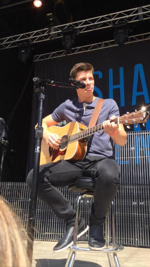 rturparents's tweet photo. Shawn Mendes http://t.co/hdeMleKqc2
