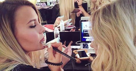 ShirinDavid's tweet photo. Dagmara &amp; Barbara vereint 😌

#ostenrules 💁🏼👑

HAPPY BIRTHDAY @dagibee 😍❤️🎉 http://t.co/JmrKUBTY4l