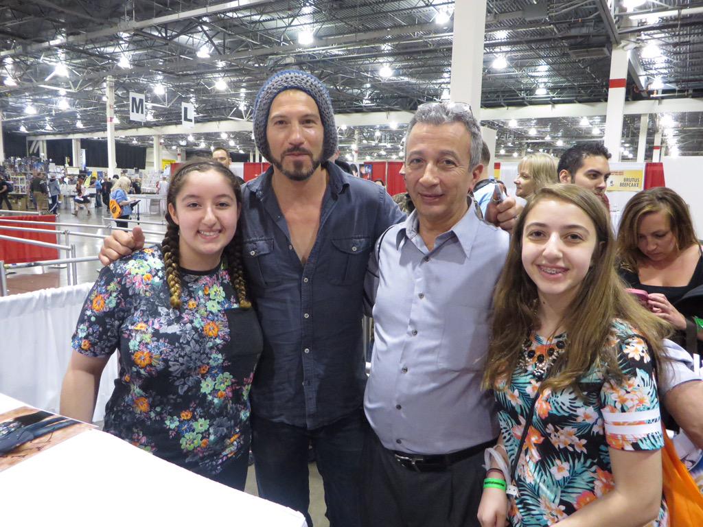 HAPPY BIRTHDAY TO ONE OF MY FAVORITE PEOPLE, JON BERNTHAL! IT WAS SO NICE MEETING YOU 