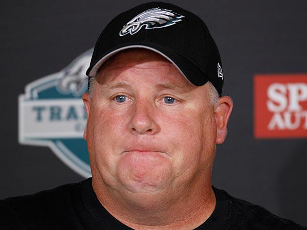 jerry_shonk's tweet photo. #DipChip Kelly's face after Eagles last TO .... LMAO! 😂😂😂😂👍🏼 http://t.co/i5yf1HpNFk