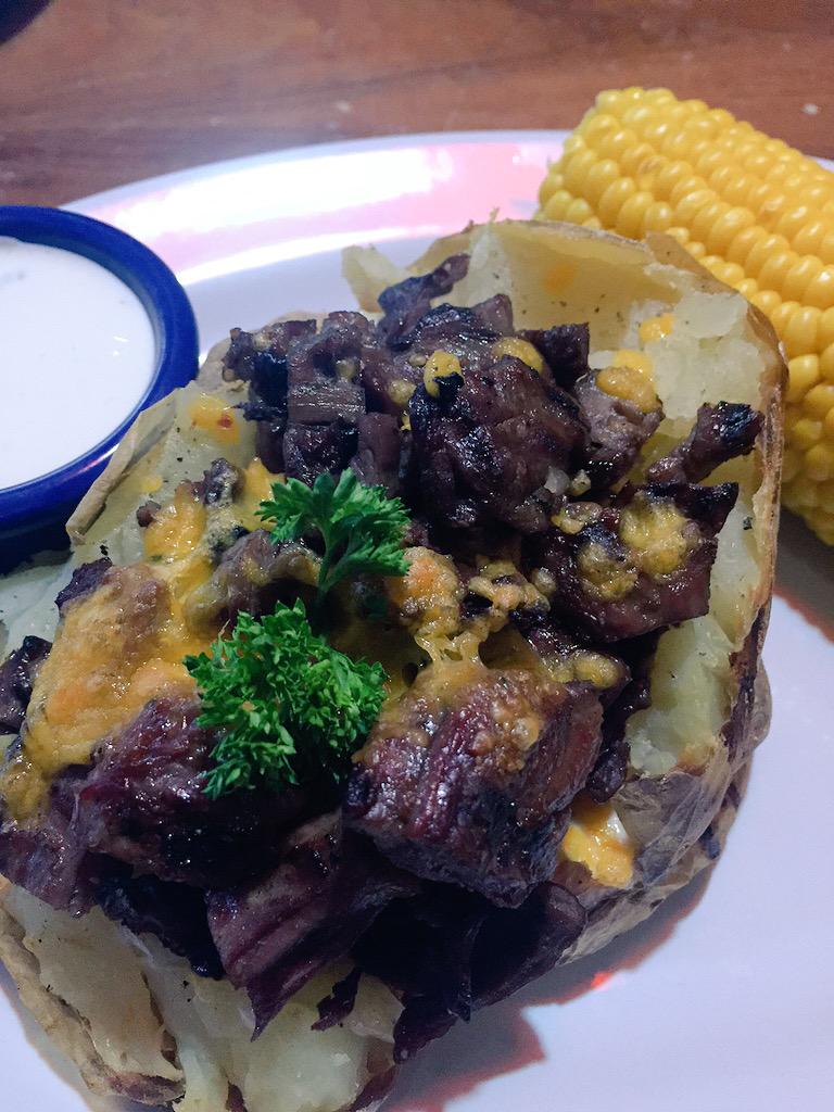 alberto_turismo's tweet photo. Creo que hoy no inicié la dieta! #Farck / en @TexasRibs http://t.co/Wbg77kd5RI
