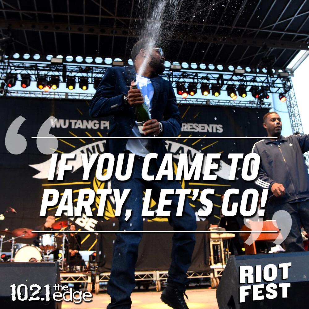 the_edge's tweet photo. Showered in Champagne from @WuTangClan at @riotfest! The only showers we got today! #EdgeAtRiotFest π·: @MBP_1 http://t.co/WafG6l7FHZ