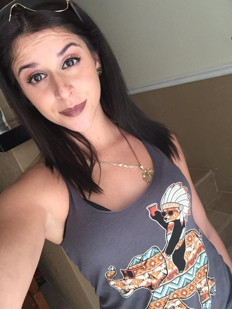 _romaryperez's tweet photo. #motd #realbrows @KATVONDbeauty @TooFaced are my forever loves ππππ» http://t.co/m0JaS1avoz
