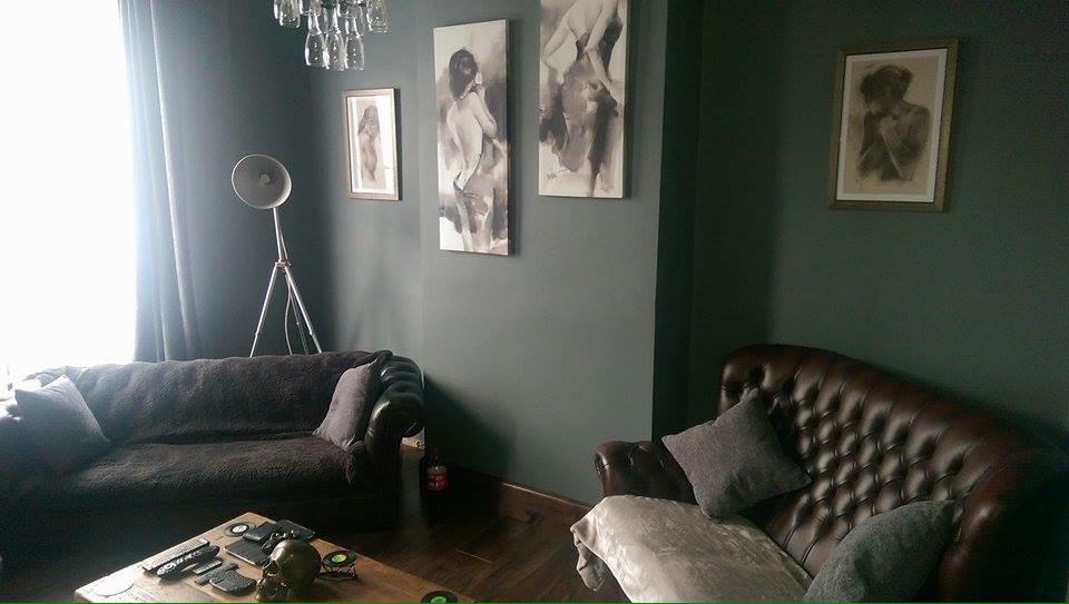 daveeedmurphy's tweet photo. I fucking hate decorating but progress is coming along. #shitatdiy http://t.co/WZ38KsUKCZ