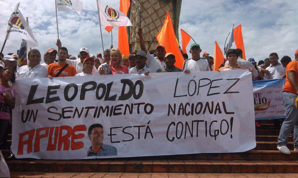 liliantintori's tweet photo. Esta es Venezuela, una tierra llena de gente buena, soñadora, dispuesta a conquistar la Libertad! #FuerzaYFe http://t.co/SxaQZu1J8T