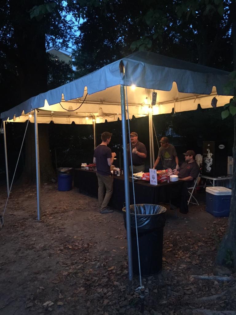 CollegesofMEM's tweet photo. Free BBQ, great music, and good times!!! Come out to the Levitt Shell for Colleges of Memphis Night starting now. http://t.co/EKe9BU3wED