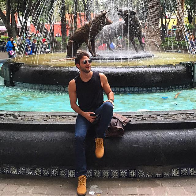 gabrielcoronel's tweet photo. A sonreír !! Feliz domingo .. http://t.co/8z8E8QkUcs
